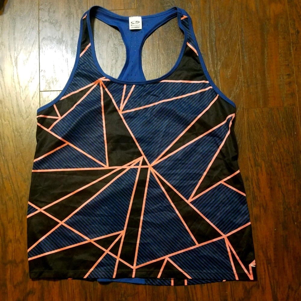 NWOT dry fit tank
